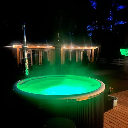 Holiday home Mojo Miodno Checz Z Weranda A Sasino